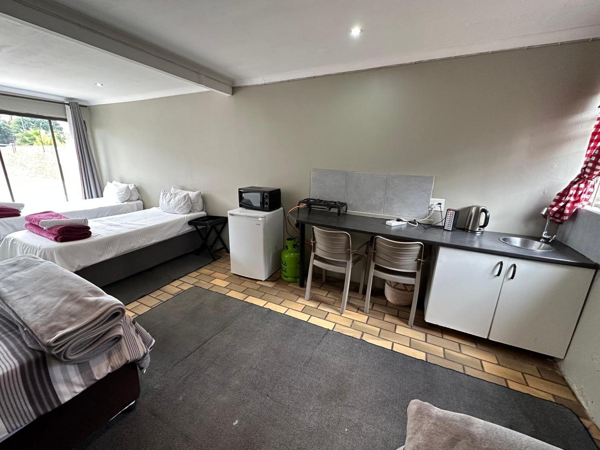 Favour Guest House Polokwane Eksteriør bilde