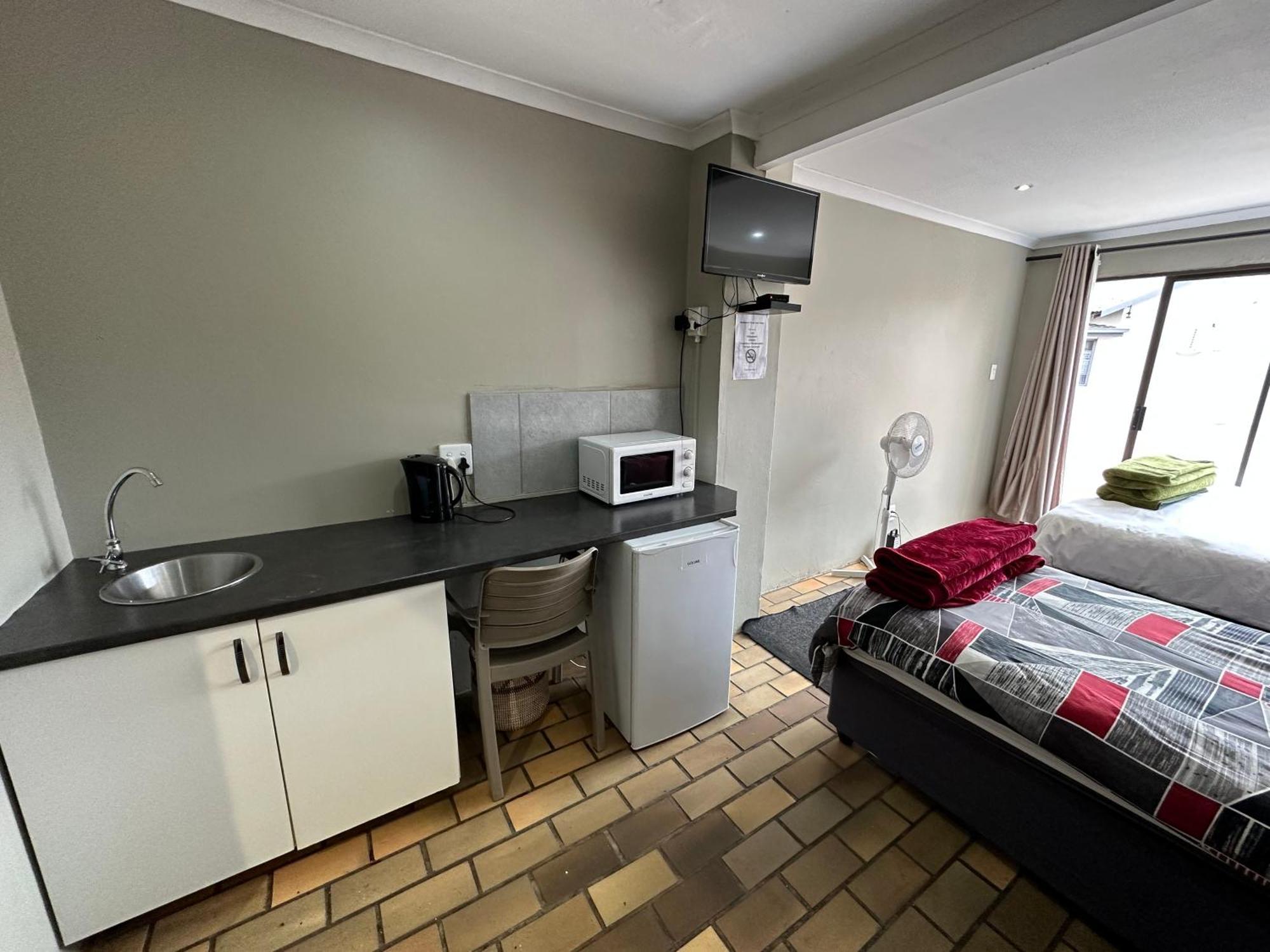 Favour Guest House Polokwane Eksteriør bilde