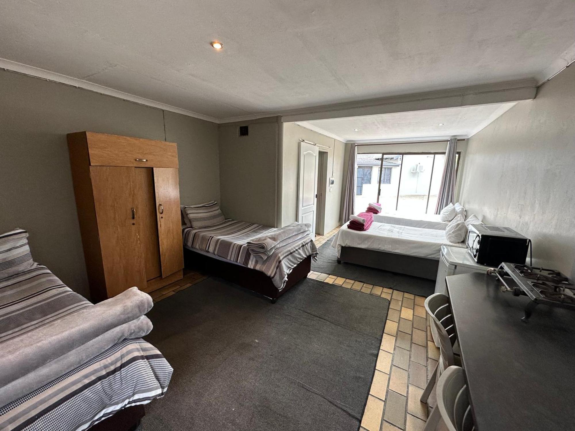 Favour Guest House Polokwane Eksteriør bilde